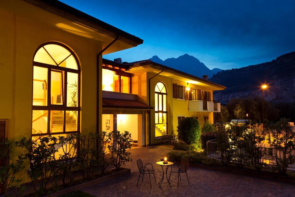 Casa Carla Aparthotel Torbole Sul Garda Buitenkant foto