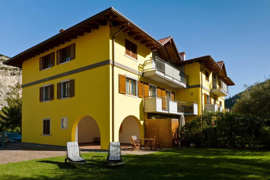 Casa Carla Aparthotel Torbole Sul Garda Buitenkant foto