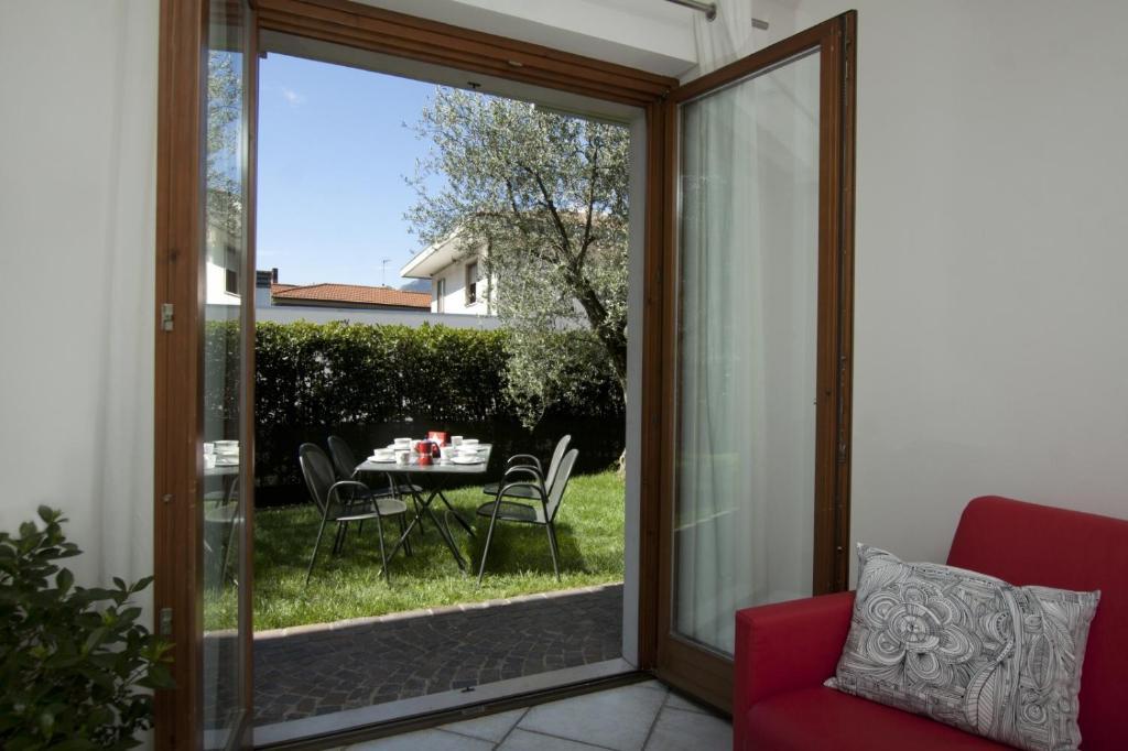 Casa Carla Aparthotel Torbole Sul Garda Buitenkant foto